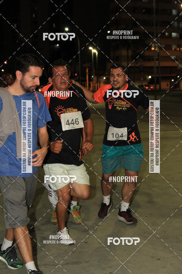 Buy your photos of the eventLuz do Mundo Night Run on Fotop