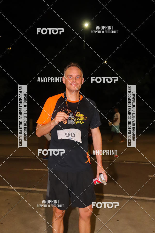 Buy your photos of the eventLuz do Mundo Night Run on Fotop