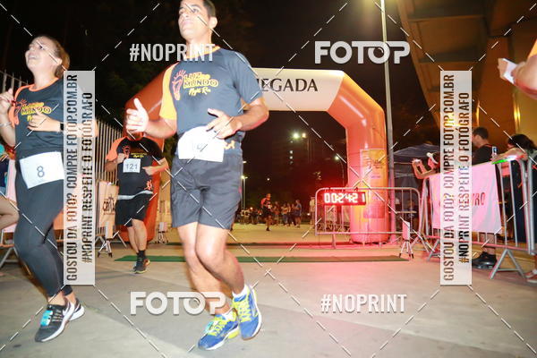 Buy your photos of the eventLuz do Mundo Night Run on Fotop
