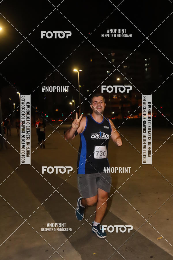 Buy your photos of the eventLuz do Mundo Night Run on Fotop