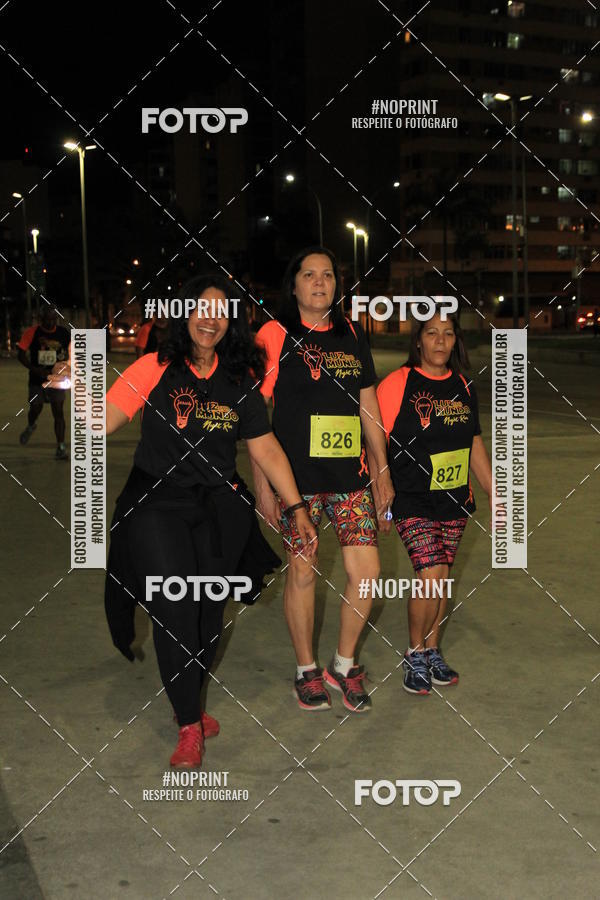 Buy your photos of the eventLuz do Mundo Night Run on Fotop