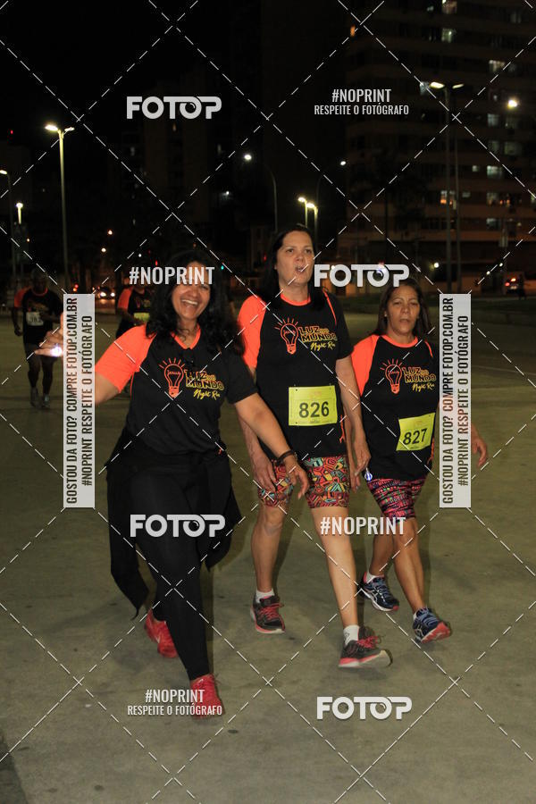 Buy your photos of the eventLuz do Mundo Night Run on Fotop