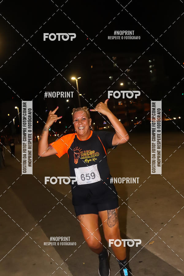 Buy your photos of the eventLuz do Mundo Night Run on Fotop