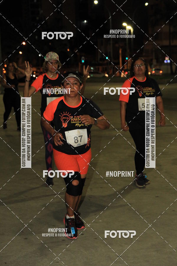 Buy your photos of the eventLuz do Mundo Night Run on Fotop