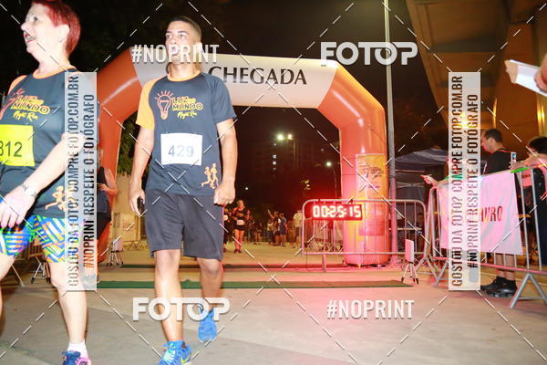 Buy your photos of the eventLuz do Mundo Night Run on Fotop