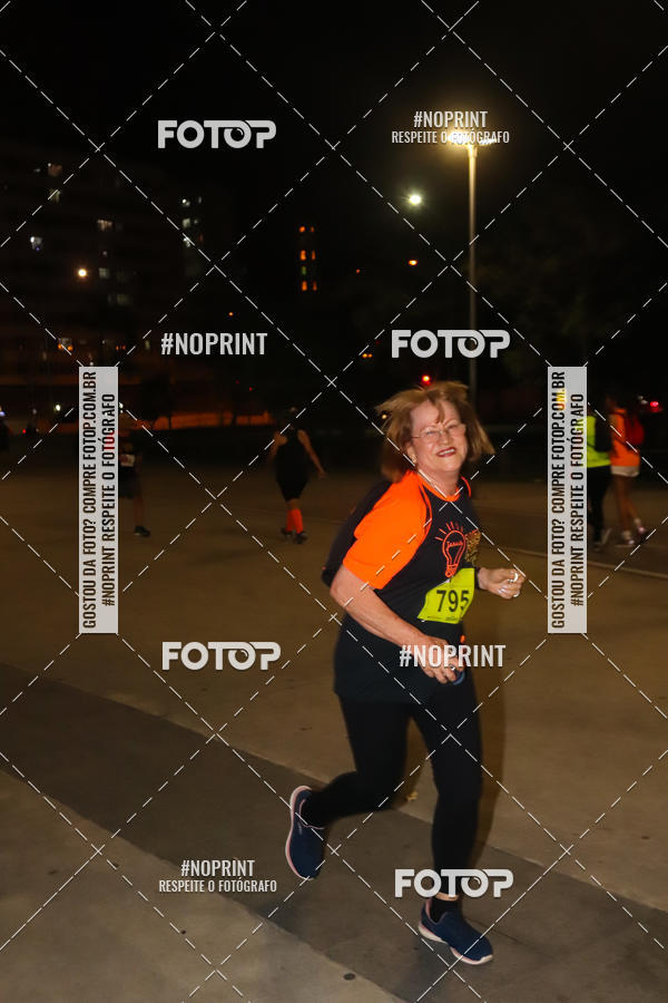 Buy your photos of the eventLuz do Mundo Night Run on Fotop
