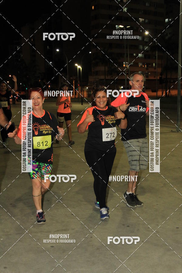 Buy your photos of the eventLuz do Mundo Night Run on Fotop