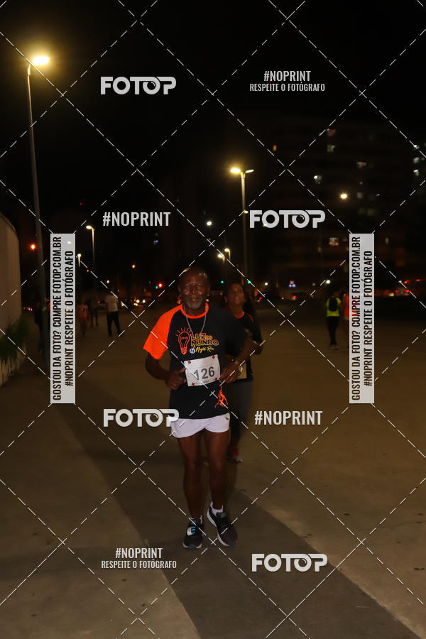 Buy your photos of the eventLuz do Mundo Night Run on Fotop