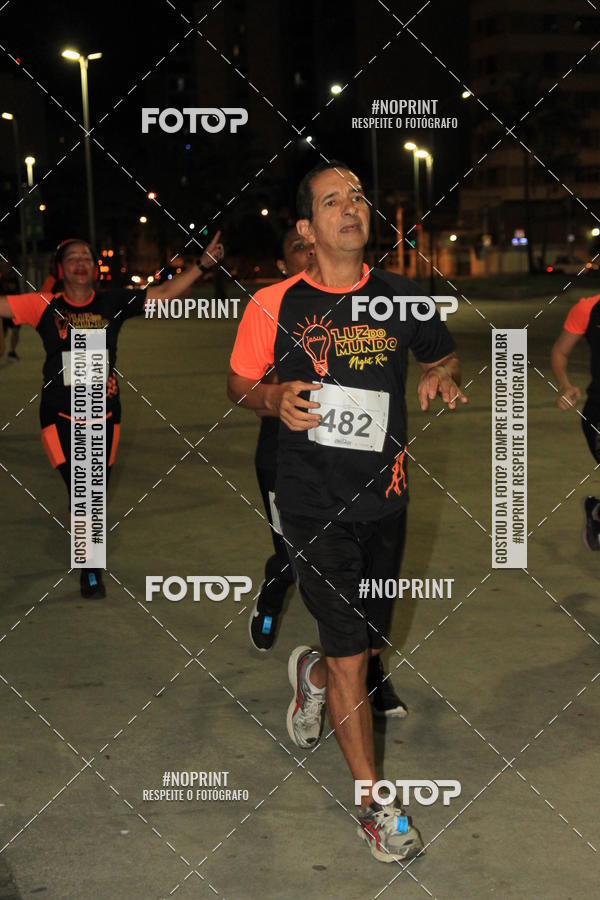 Buy your photos of the eventLuz do Mundo Night Run on Fotop