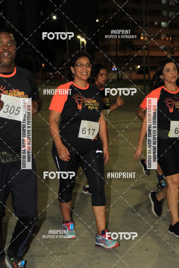 Buy your photos of the eventLuz do Mundo Night Run on Fotop