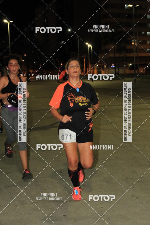 Buy your photos of the eventLuz do Mundo Night Run on Fotop