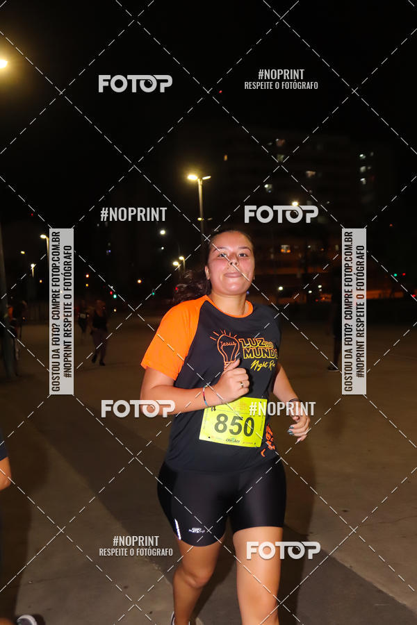 Buy your photos of the eventLuz do Mundo Night Run on Fotop