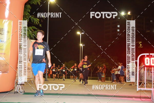 Buy your photos of the eventLuz do Mundo Night Run on Fotop