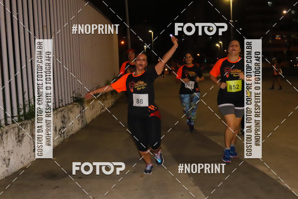 Buy your photos of the eventLuz do Mundo Night Run on Fotop