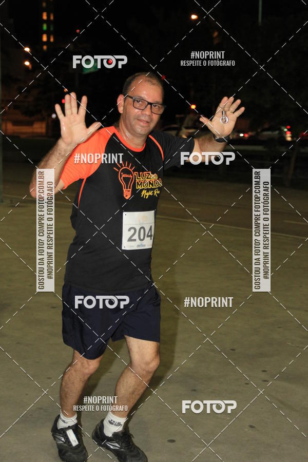 Buy your photos of the eventLuz do Mundo Night Run on Fotop