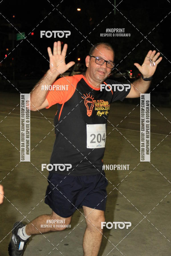 Buy your photos of the eventLuz do Mundo Night Run on Fotop