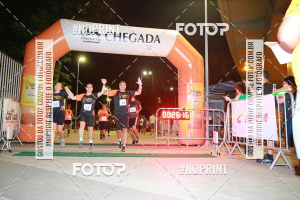 Buy your photos of the eventLuz do Mundo Night Run on Fotop