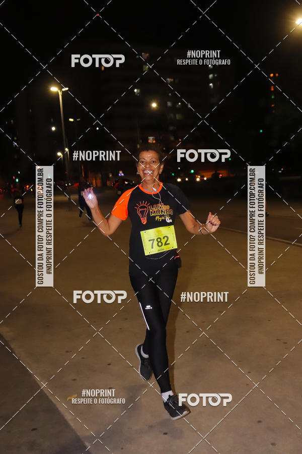 Buy your photos of the eventLuz do Mundo Night Run on Fotop