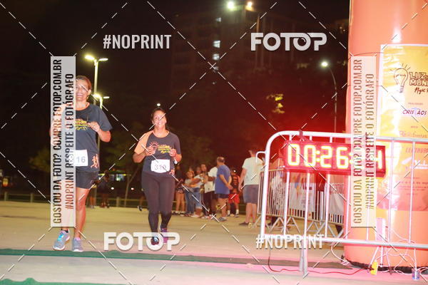 Buy your photos of the eventLuz do Mundo Night Run on Fotop
