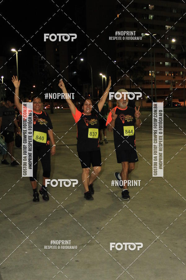 Buy your photos of the eventLuz do Mundo Night Run on Fotop