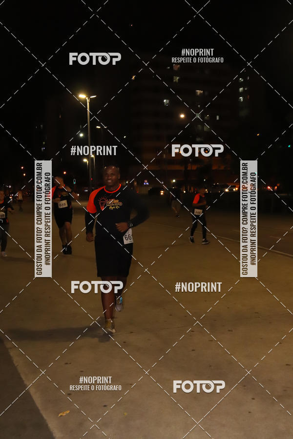 Buy your photos of the eventLuz do Mundo Night Run on Fotop