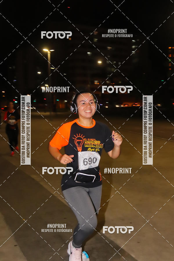 Buy your photos of the eventLuz do Mundo Night Run on Fotop
