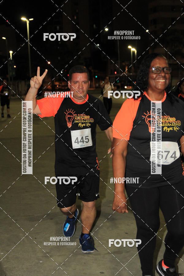 Buy your photos of the eventLuz do Mundo Night Run on Fotop