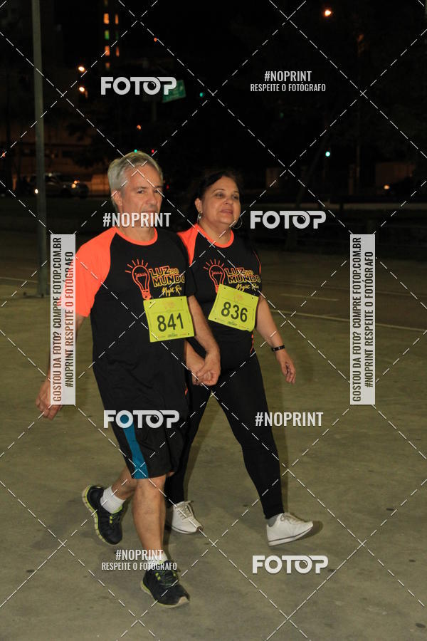 Buy your photos of the eventLuz do Mundo Night Run on Fotop