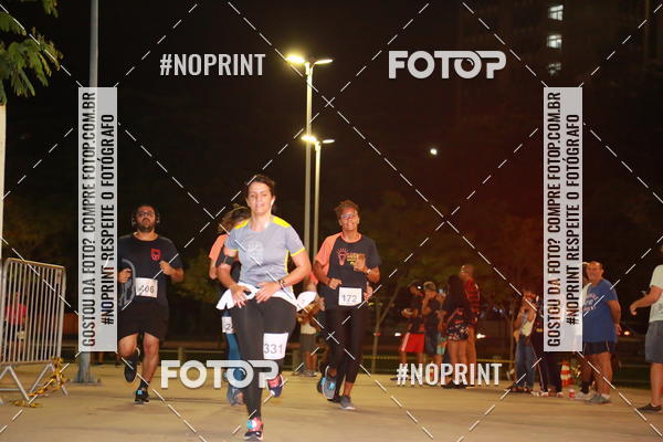Buy your photos of the eventLuz do Mundo Night Run on Fotop