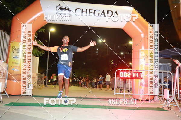 Buy your photos of the eventLuz do Mundo Night Run on Fotop