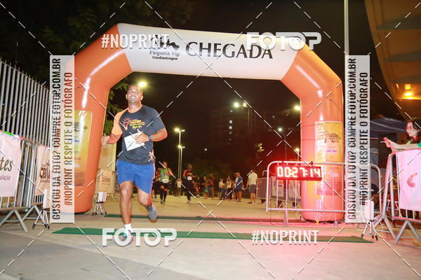 Buy your photos of the eventLuz do Mundo Night Run on Fotop
