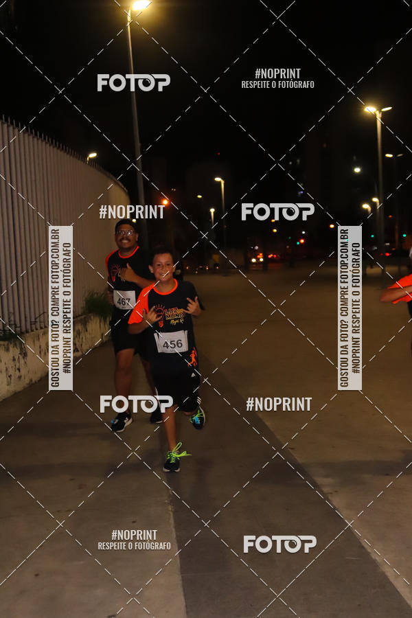 Buy your photos of the eventLuz do Mundo Night Run on Fotop