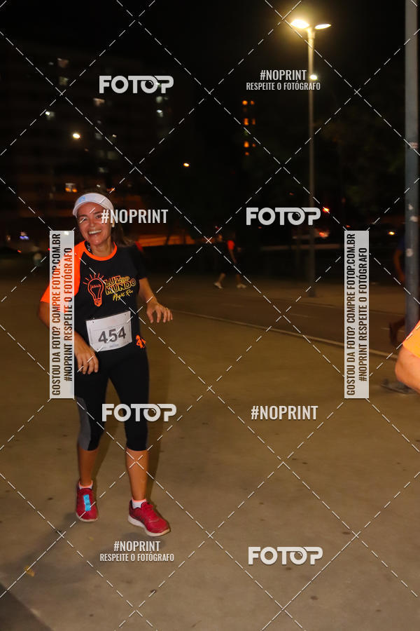 Buy your photos of the eventLuz do Mundo Night Run on Fotop