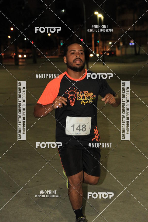 Buy your photos of the eventLuz do Mundo Night Run on Fotop
