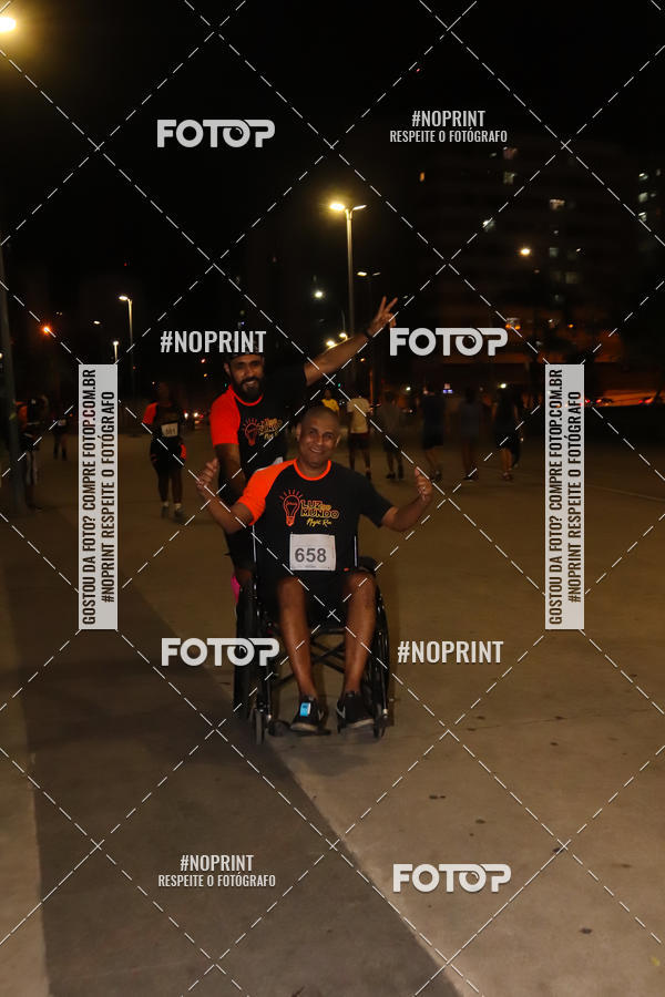 Buy your photos of the eventLuz do Mundo Night Run on Fotop