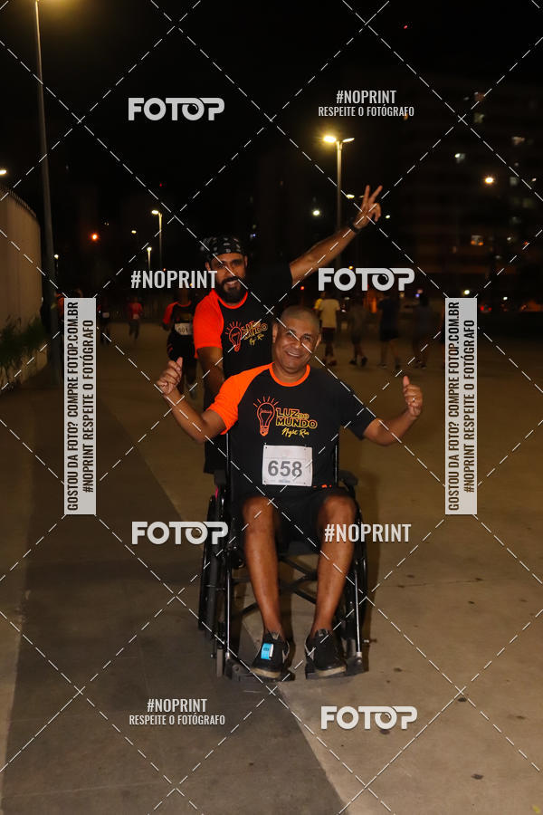 Buy your photos of the eventLuz do Mundo Night Run on Fotop
