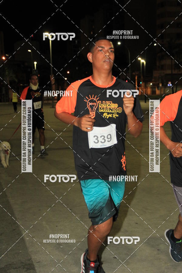 Buy your photos of the eventLuz do Mundo Night Run on Fotop