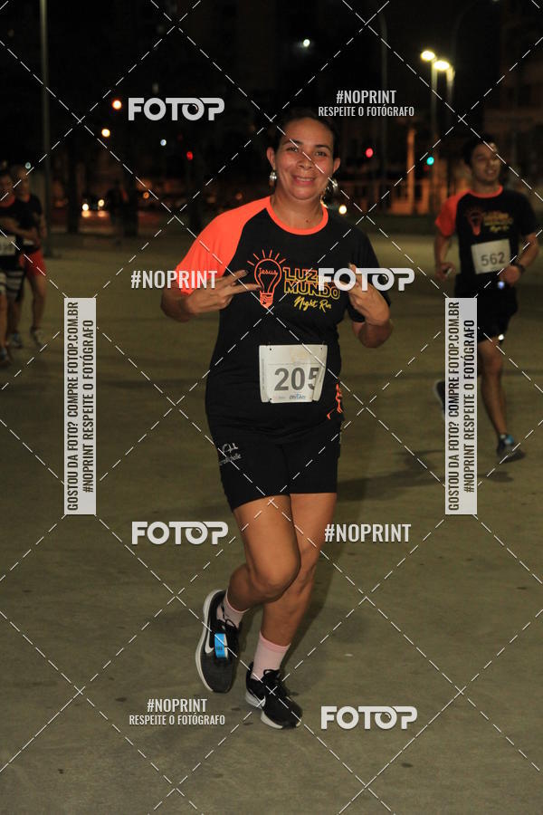 Buy your photos of the eventLuz do Mundo Night Run on Fotop