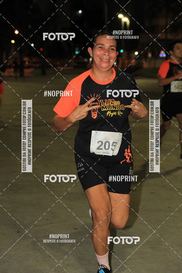Buy your photos of the eventLuz do Mundo Night Run on Fotop