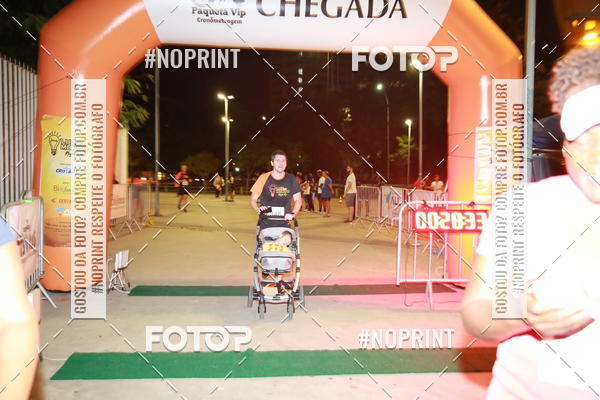 Buy your photos of the eventLuz do Mundo Night Run on Fotop