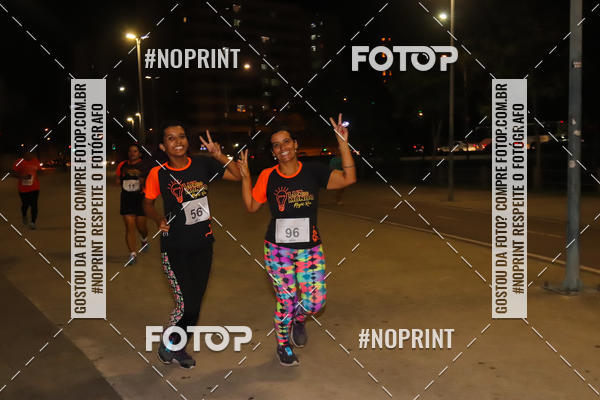 Buy your photos of the eventLuz do Mundo Night Run on Fotop