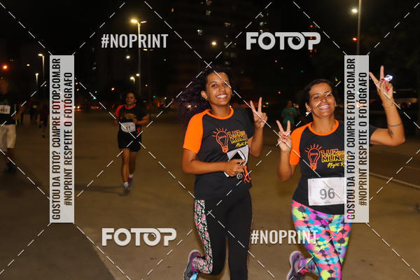 Buy your photos of the eventLuz do Mundo Night Run on Fotop