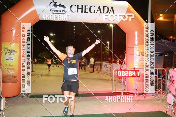 Buy your photos of the eventLuz do Mundo Night Run on Fotop