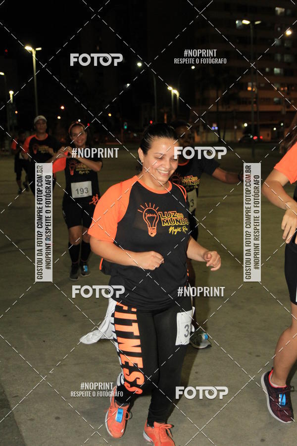 Buy your photos of the eventLuz do Mundo Night Run on Fotop