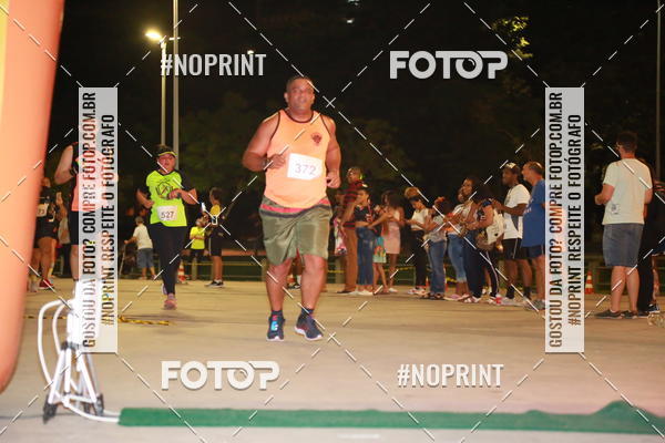 Buy your photos of the eventLuz do Mundo Night Run on Fotop