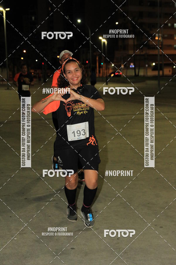 Buy your photos of the eventLuz do Mundo Night Run on Fotop