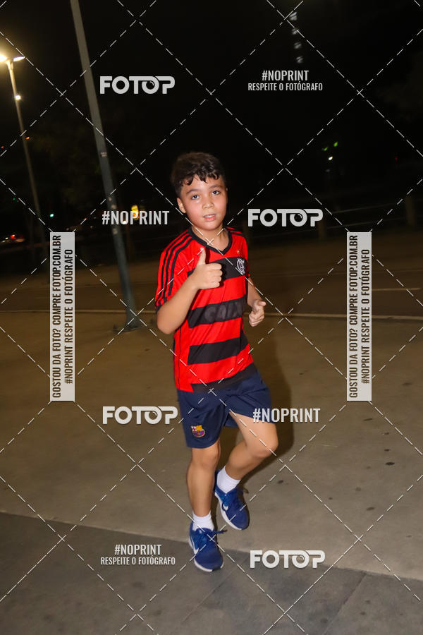 Buy your photos of the eventLuz do Mundo Night Run on Fotop