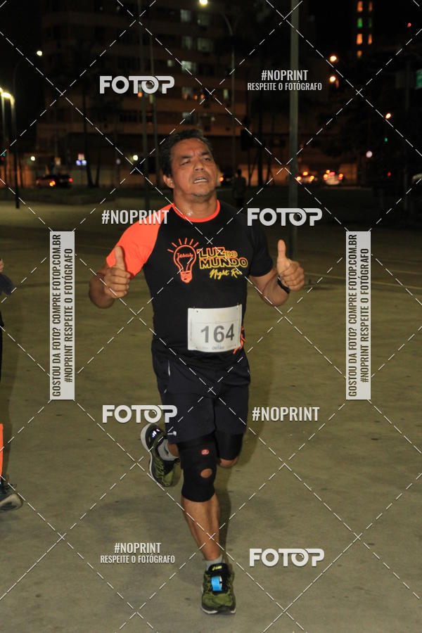 Buy your photos of the eventLuz do Mundo Night Run on Fotop