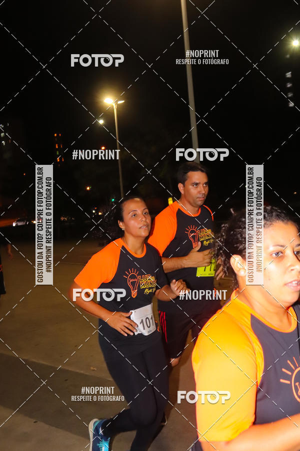 Buy your photos of the eventLuz do Mundo Night Run on Fotop