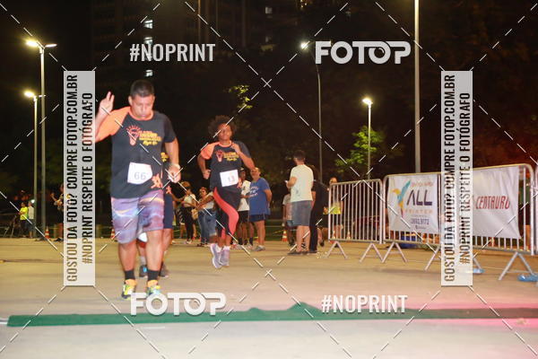 Buy your photos of the eventLuz do Mundo Night Run on Fotop